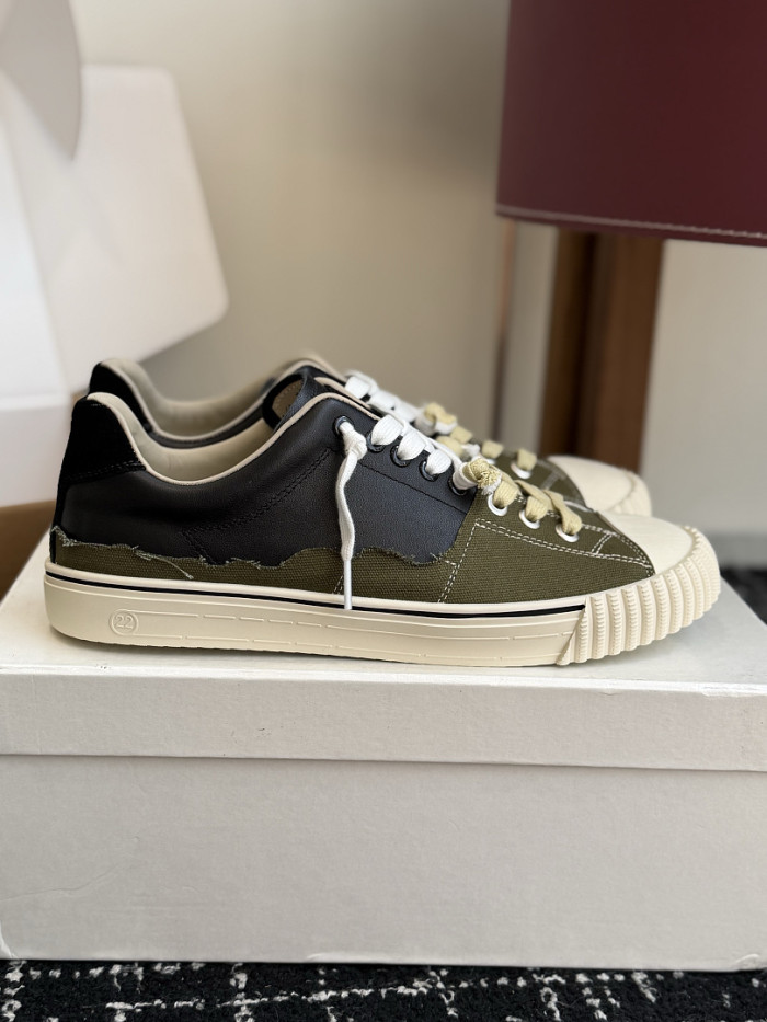 Ma1s0n Marg*e1a CALFSKIN S57WS0420