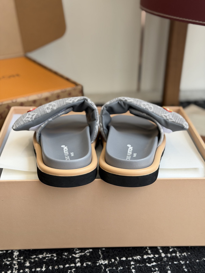 L&V sandal 273