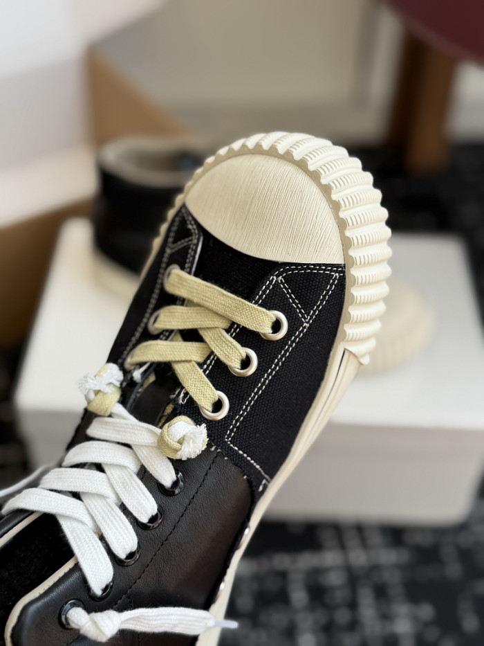 Ma1s0n Marg*e1a CALFSKIN S57WS0416