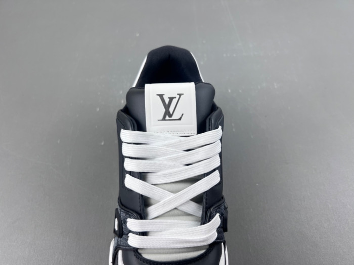 LV snekaers L0000759
