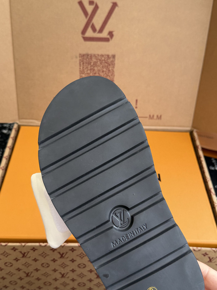 L&V sandal 268