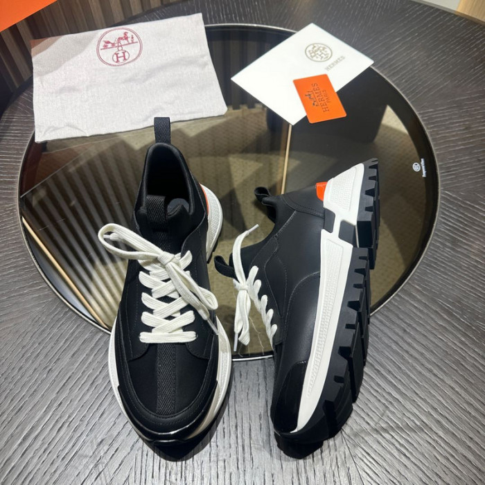 H**me5 snekaers hm046