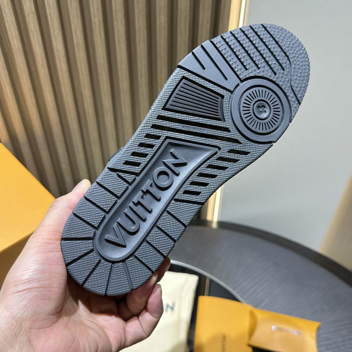 LV snekaers L0000684