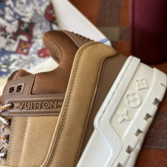 LV snekaers L0000442