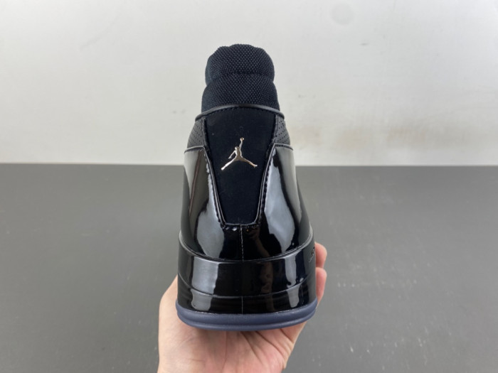 Air Jordan 17 “Black Patent” IV7640-001
