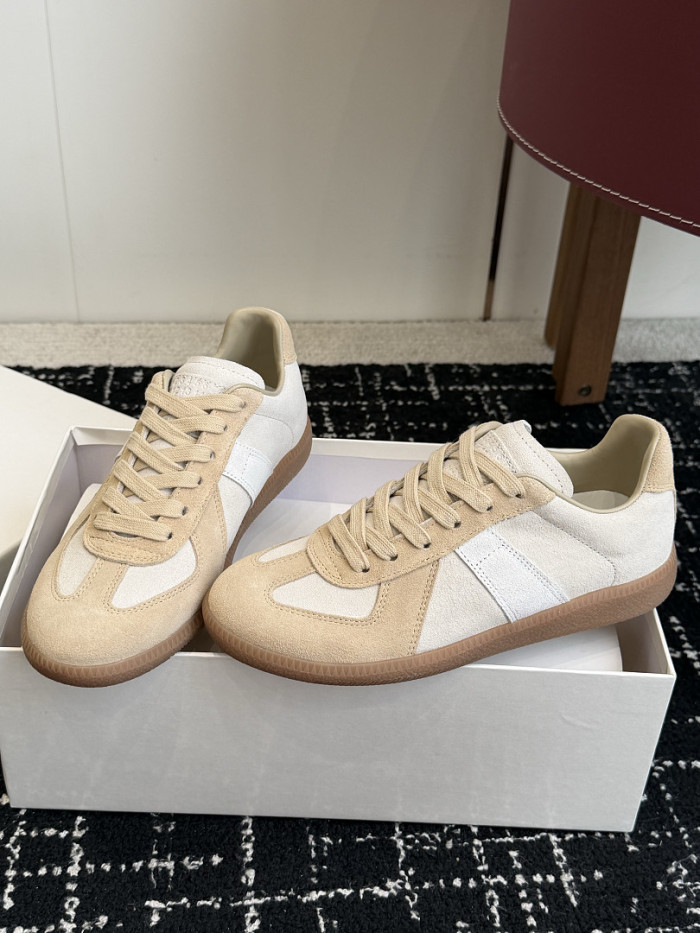 Ma1s0n Marg*e1a CALFSKIN S57WS0400