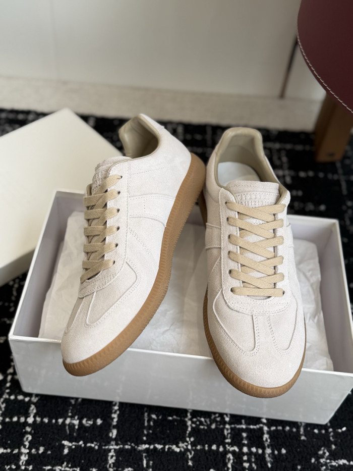 Ma1s0n Marg*e1a CALFSKIN S57WS0432