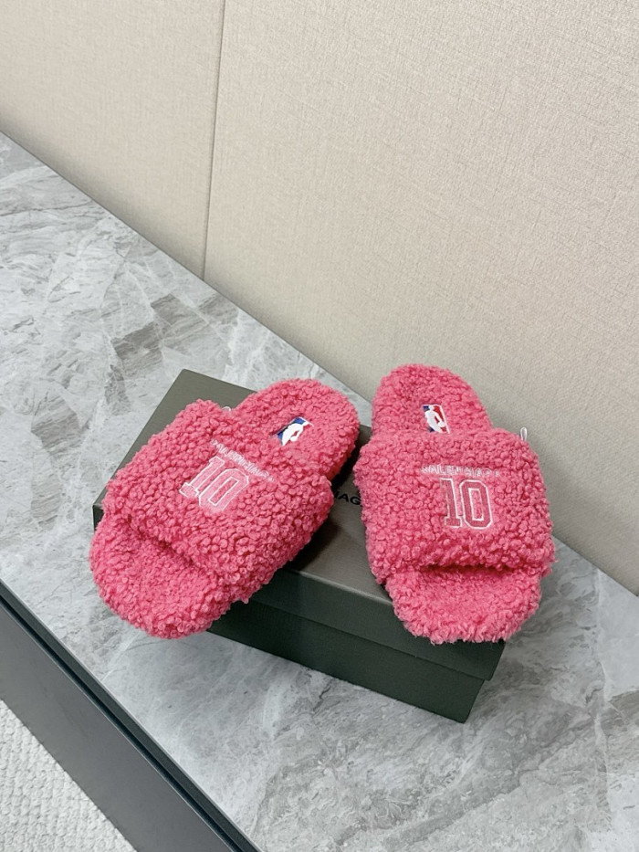 Balenciag* Sandal BS120