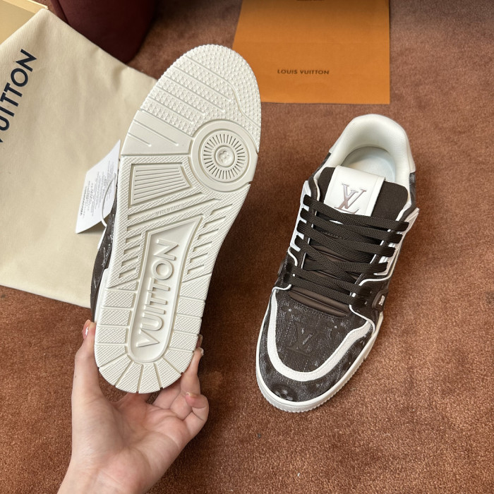 LV snekaers L0000821