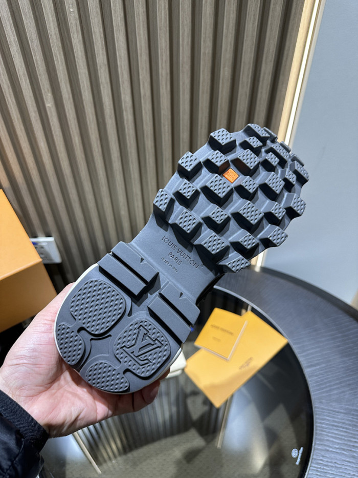 LV snekaers L0000710