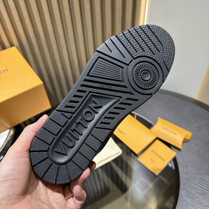 LV snekaers L0000680