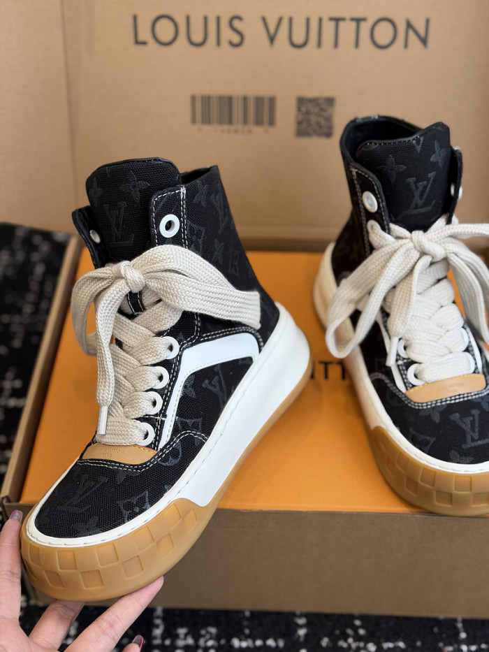 LV sneakers L0000857