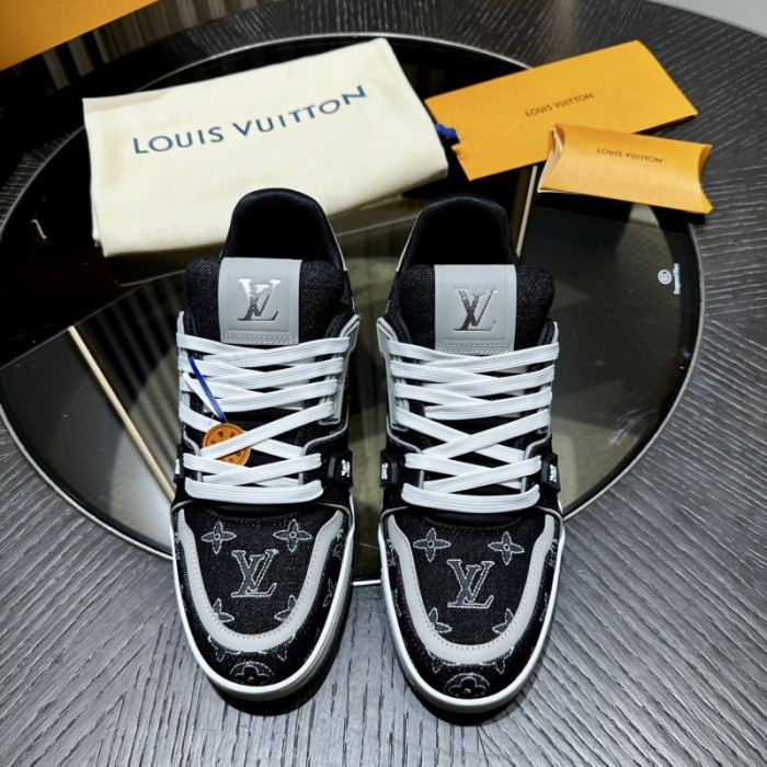 LV snekaers L0000670