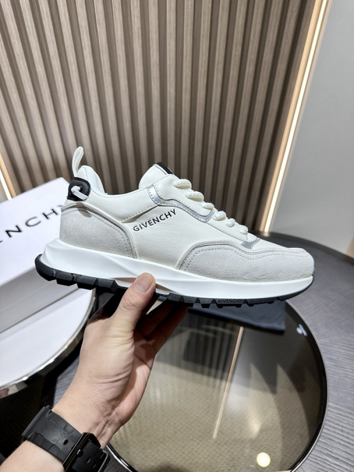 Givenchy Sneakers 660061