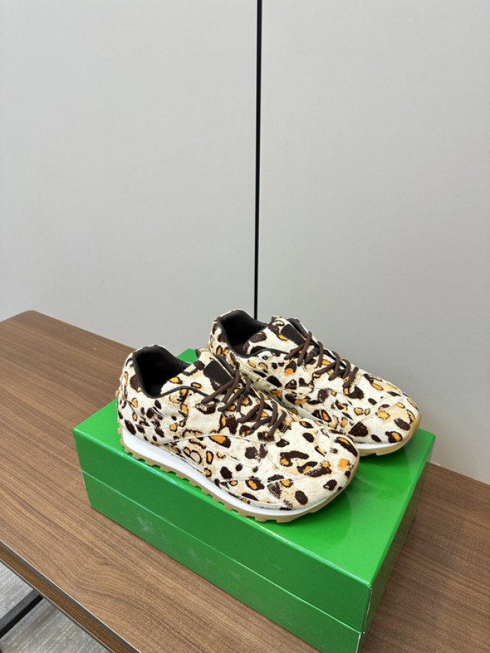 b0tt*ga Ven*ta sneakers bv00056