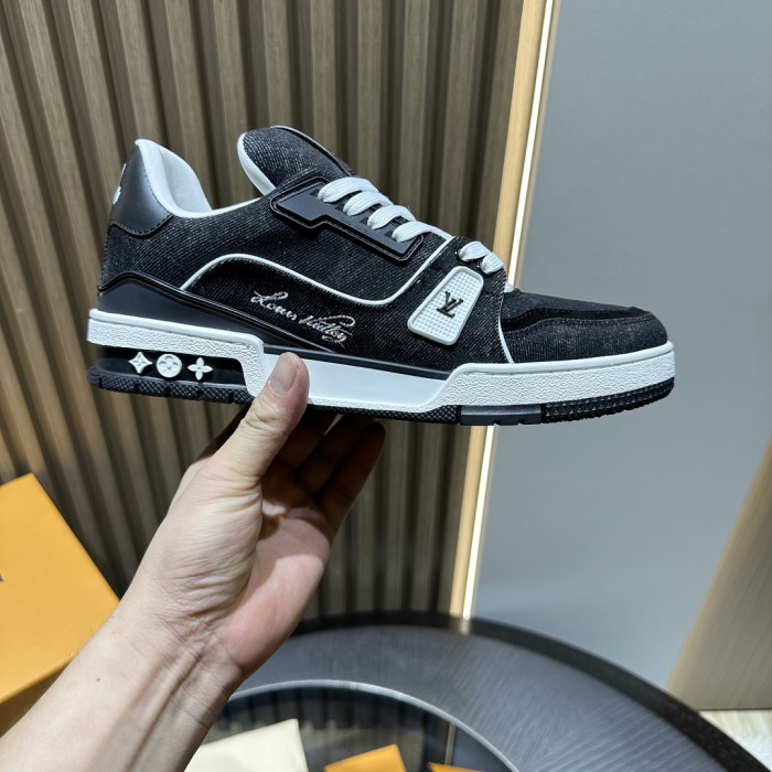 LV snekaers L0000904
