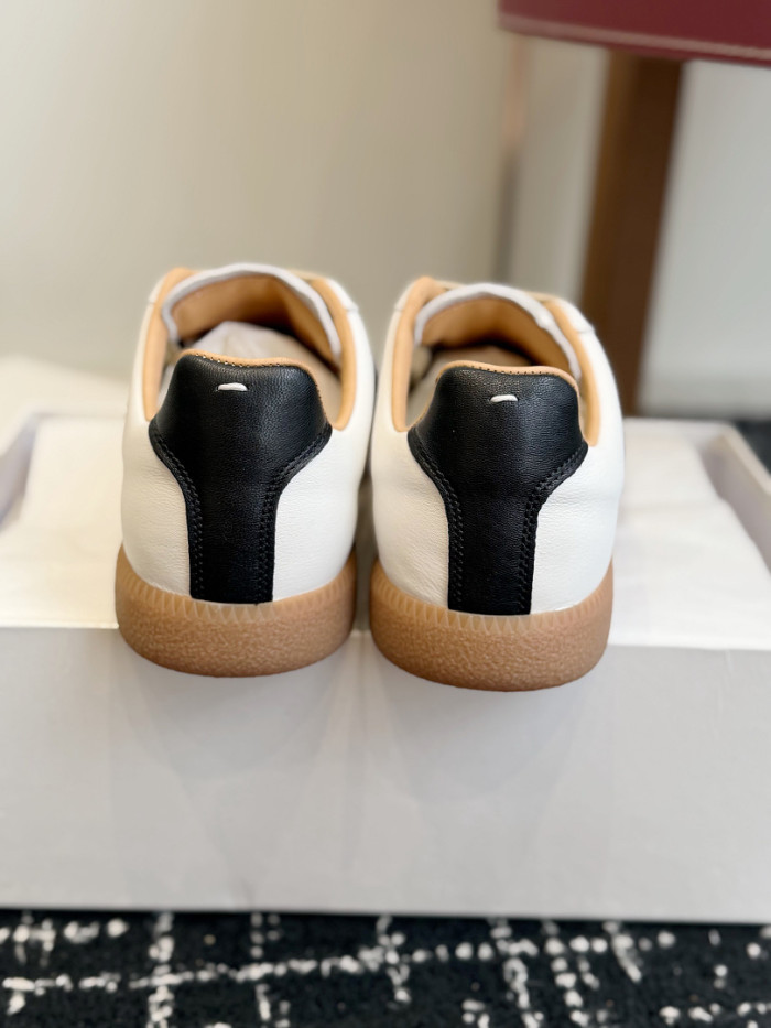 Ma1s0n Marg*e1a CALFSKIN S57WS0409