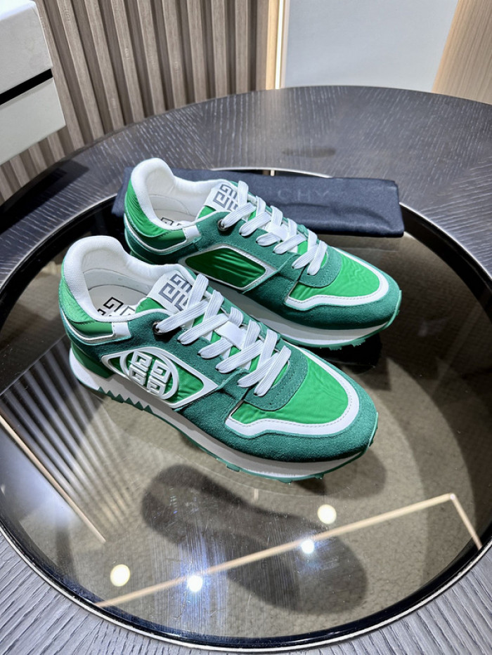 Givenchy Sneakers 660033