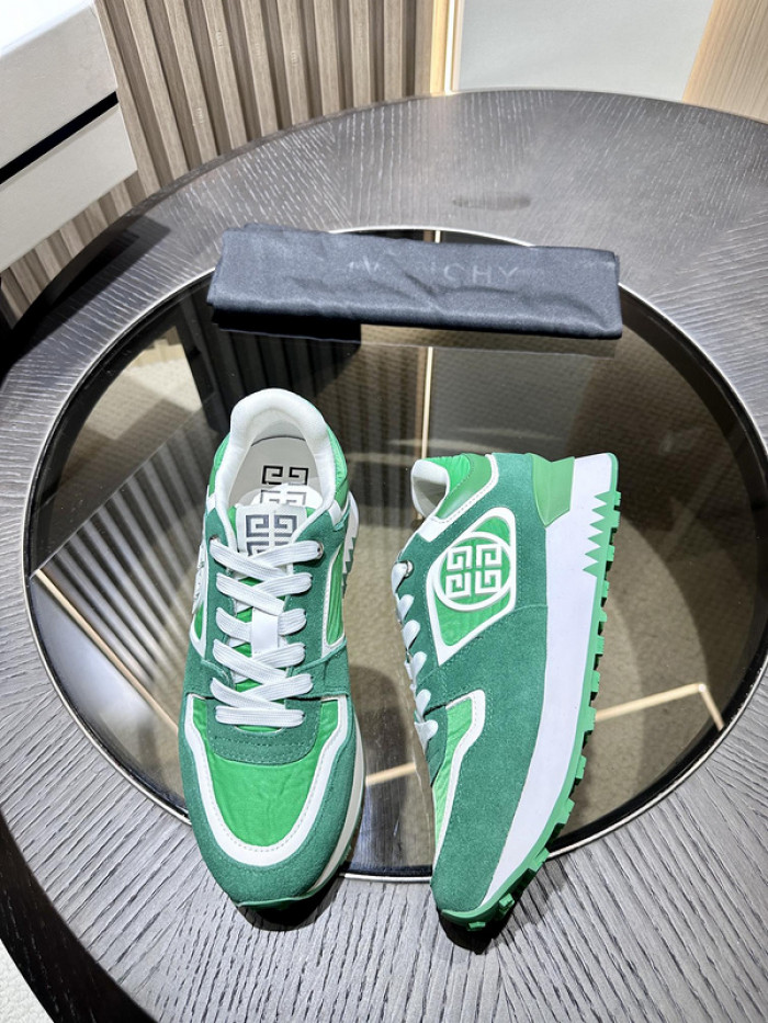 Givenchy Sneakers 660033
