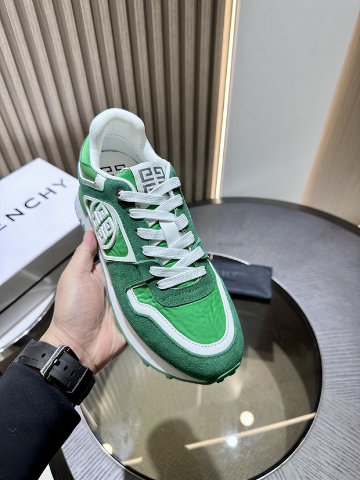Givenchy Sneakers 660033