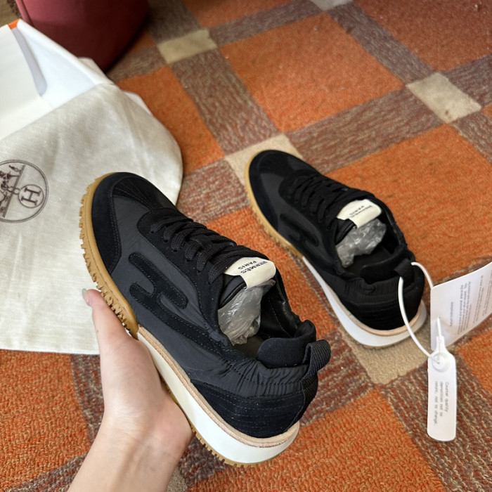 H**me5 snekaers hm037