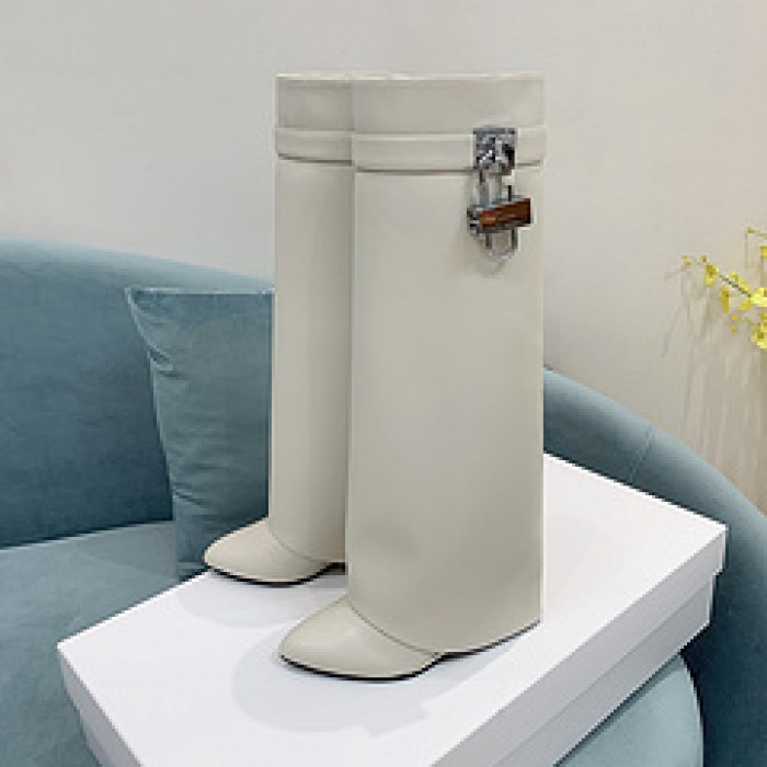 Givenchy Boots 660006