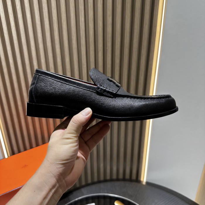 H**me5 loafers hm060