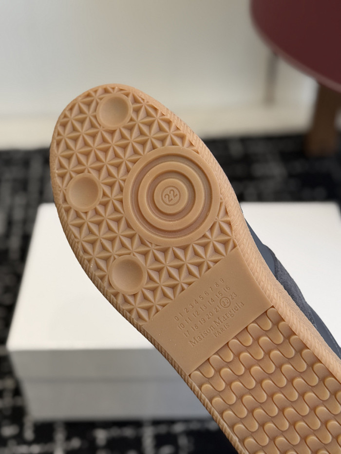 ma1s0n Marg*e1a calfskin s57ws0356