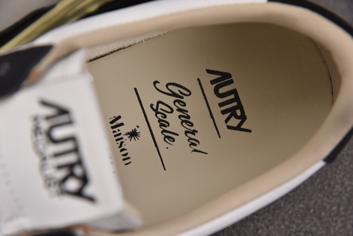 Ma1s0n MIHARA YASUHIRO SNEAKER MMYS101