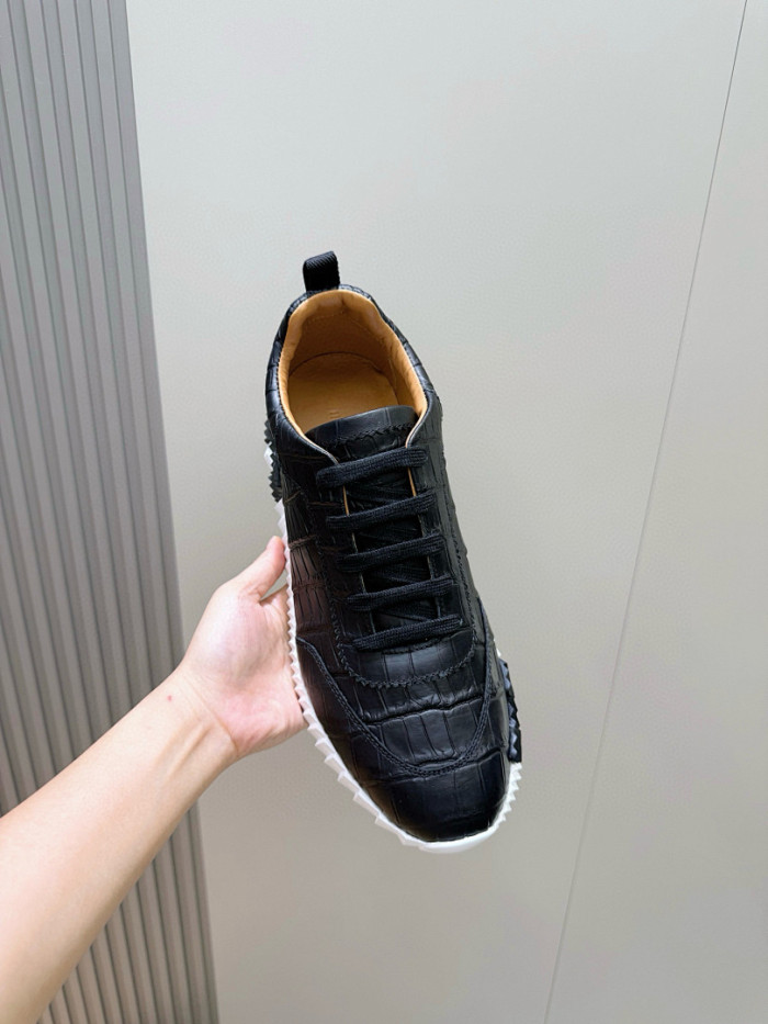 H**me5 snekaers hm099