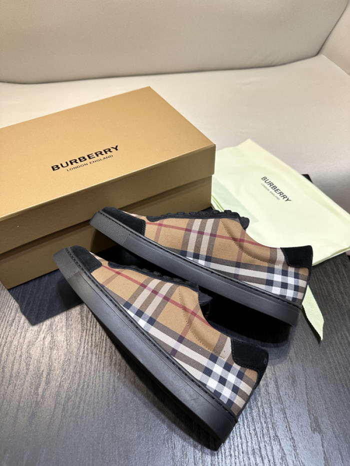 BUR*ERRY SHOES BBY95