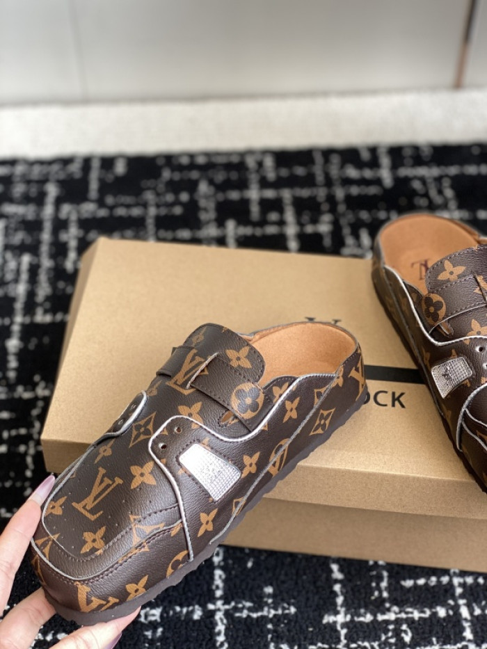 B1RKENSTOCK Sandals BK13