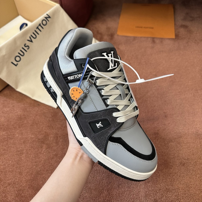 LV snekaers L0000900