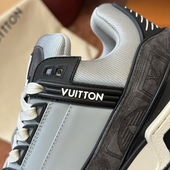 LV snekaers L0000900