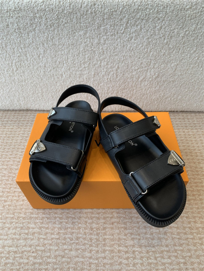 L&V sandal 210