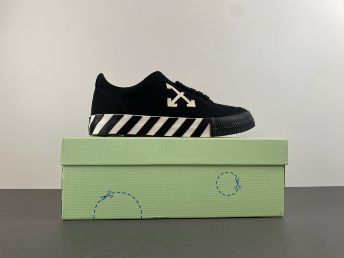OFF-W c/o Virgil Abloh Vulc Low 2A5WTW