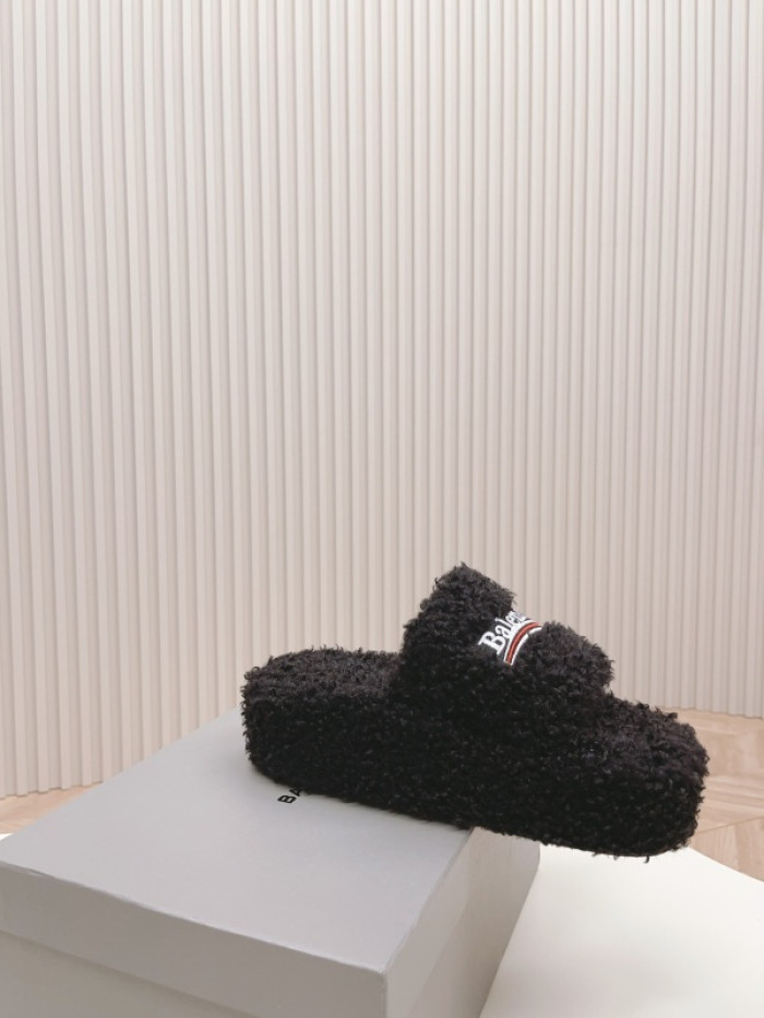 Balenciag* Sandal BS75