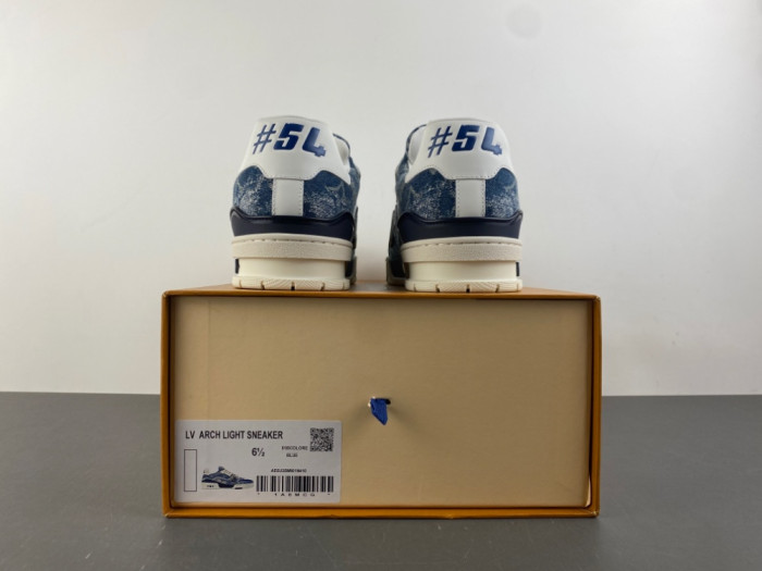 LV snekaers L0000723