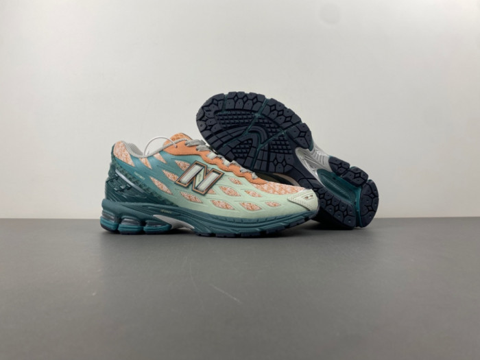 New Balance 1906W New Spruce Light Sparrow U1906WFB