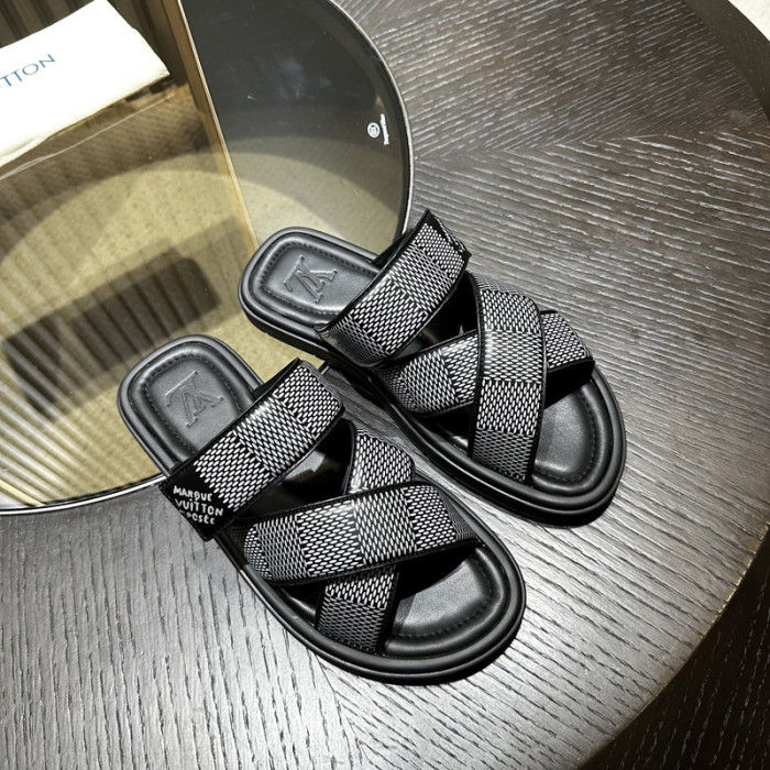 L&V sandal 212