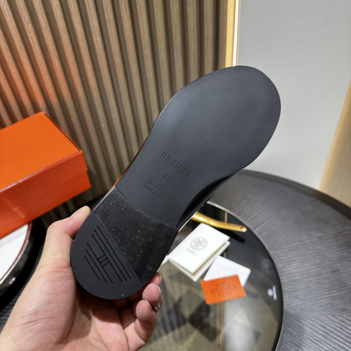 H**me5 loafers hm057