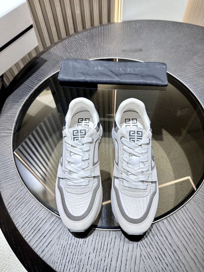 Givenchy Sneakers 660031