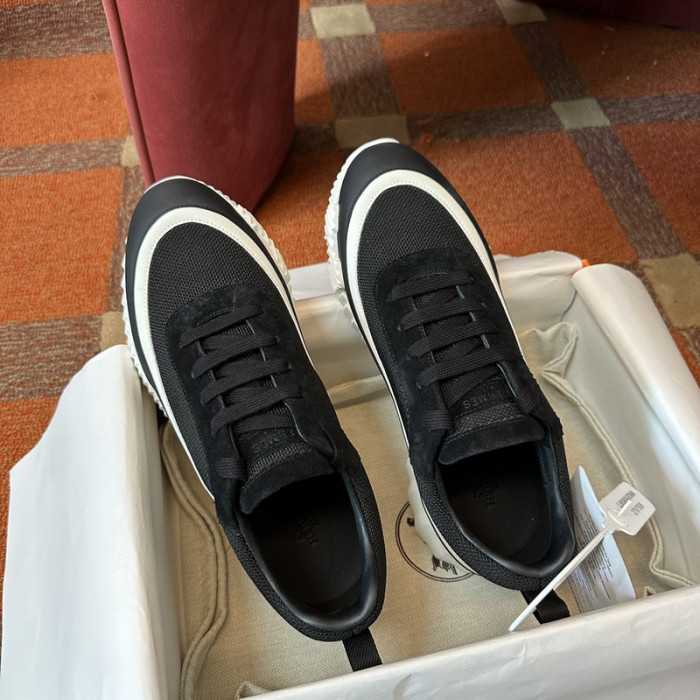 H**me5 snekaers hm033