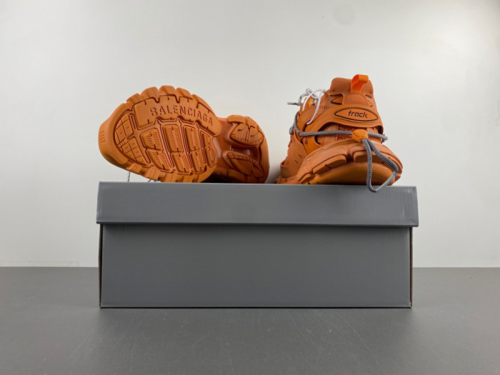 Ba1en*iaga track wtrhk 7000