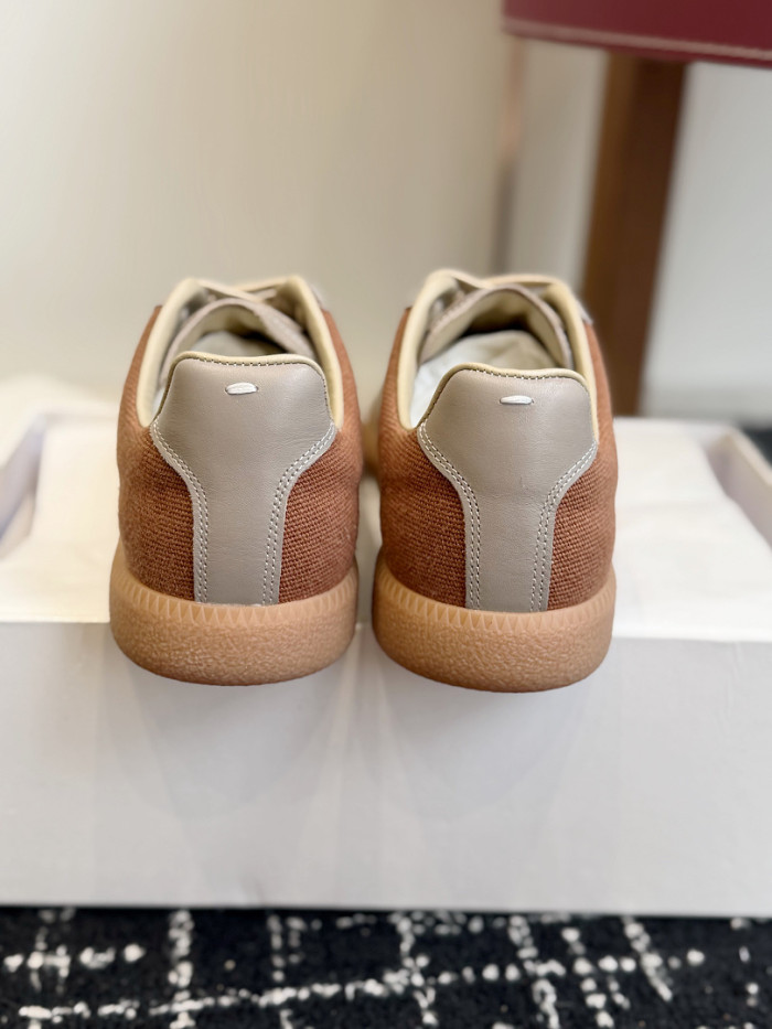Ma1s0n Marg*e1a CALFSKIN S57WS0403