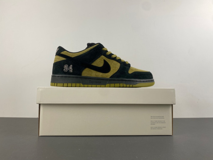 Nike SB Dunk Low 94 Camper Green HQ8487-300