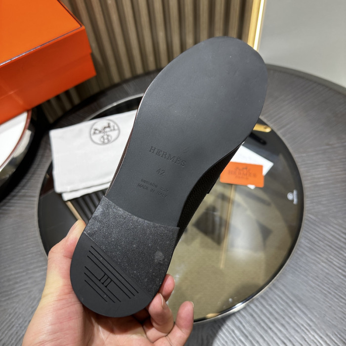 H**me5 loafers hm059